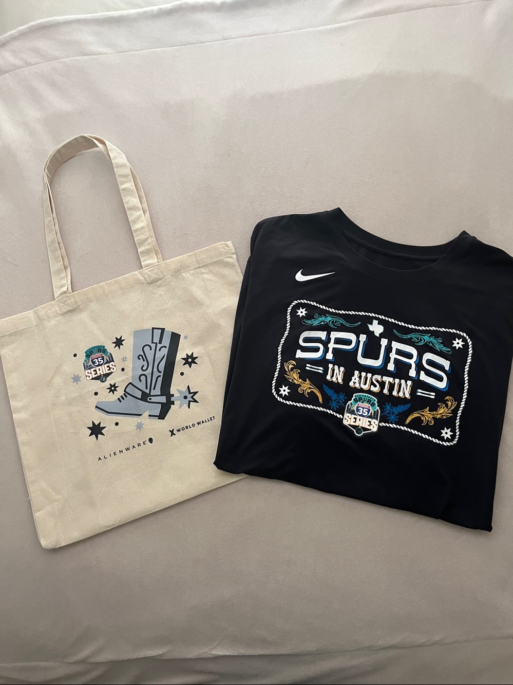 NWOT NIKE SAN ANTONIO SPURS I-35 Series T-Shirt + LEEDS ALIENWARE Tote Bag